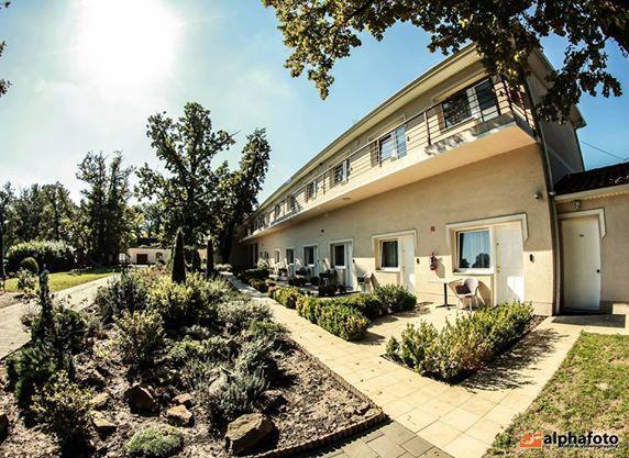 Andrassy Thermal Hotel Jaszapati Exterior photo